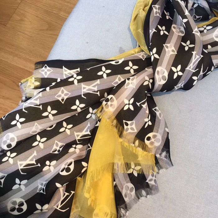 Louis Vuitton Scarf LVS00051